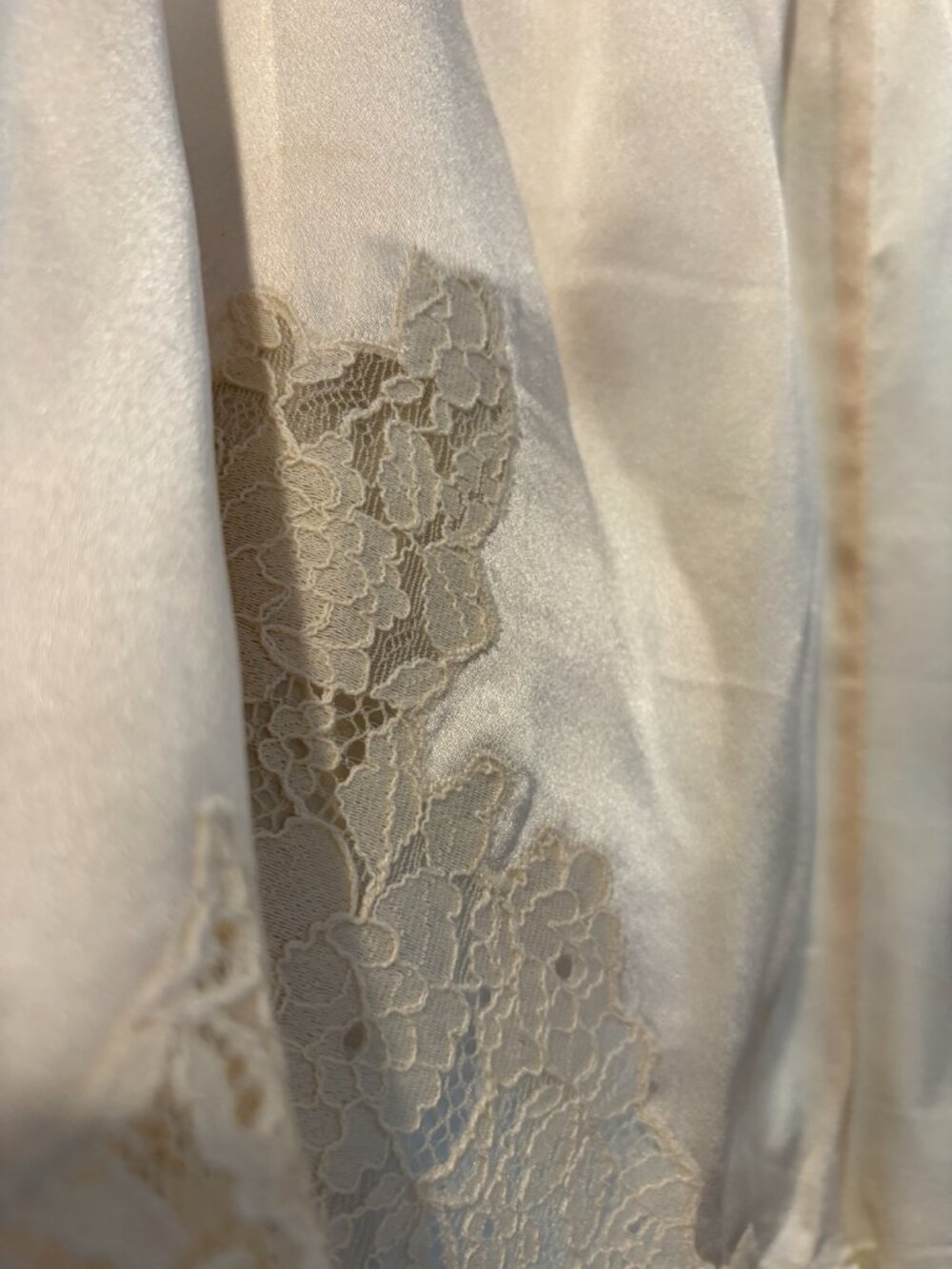 Sold Out DOEN Iona Silk Shorts in Candlelight - Like New! - Picture 5 of 5
